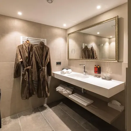 Aparthotel Vier & Restaurant 4*