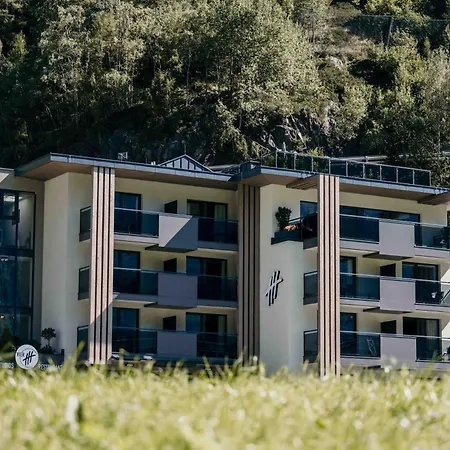 Vier & Restaurant מלון דירות