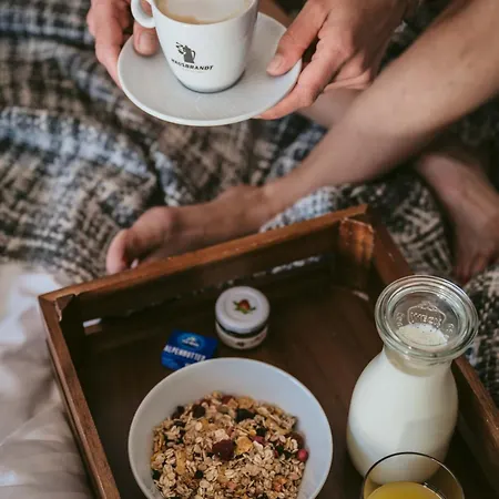 Ξενοδοχείο με διαμερίσματα Vier & Restaurant Λάνγκενφελντ