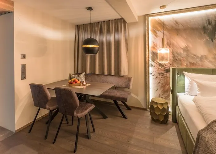 Vier Studios&restaurant