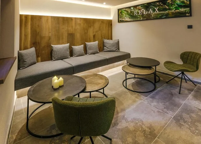 Hotel apartamentowy Vier & Restaurant Längenfeld