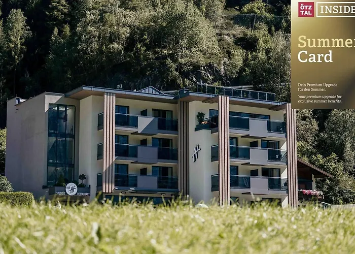 Vier Studios&restaurant 4*