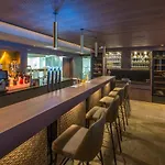 Vier Studios&restaurant