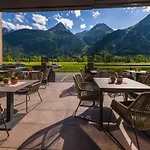 Vier & Restaurant 4*