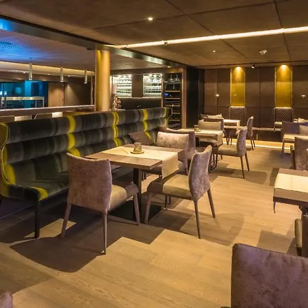 Vier & Restaurant