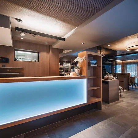 Aparthotel Vier & Restaurant