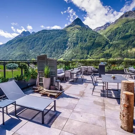 Lägenhetshotell Vier & Restaurant Längenfeld