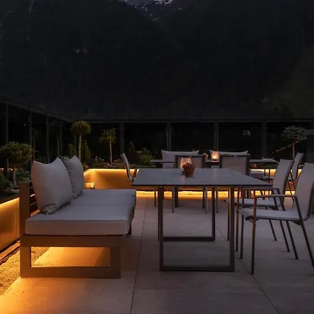Vier & Restaurant Lägenhetshotell 4*