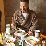 Vier & Restaurant Apartmanhotel 4*