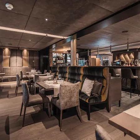 شقة فندقية Vier & Restaurant