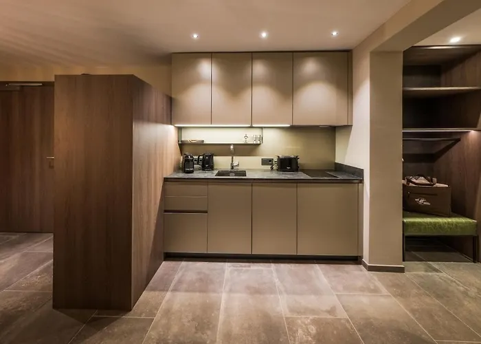 アパートホテル Vier & Restaurant