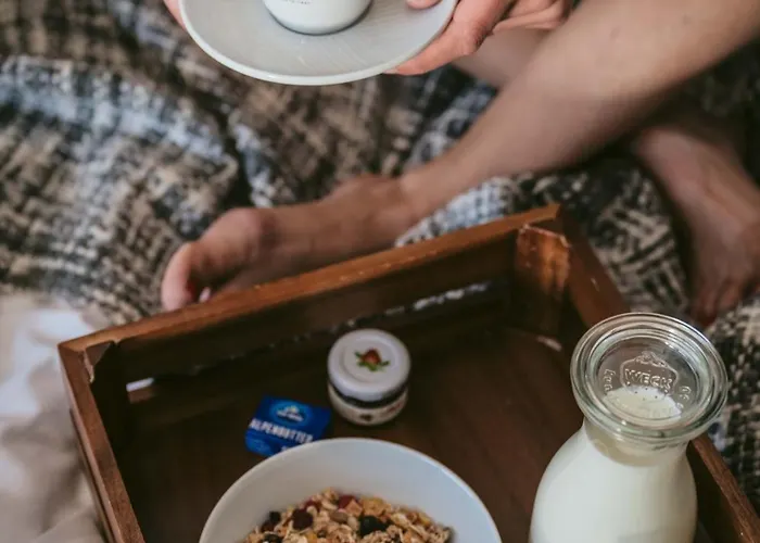 アパートホテル Vier & Restaurant レンゲンフェルト